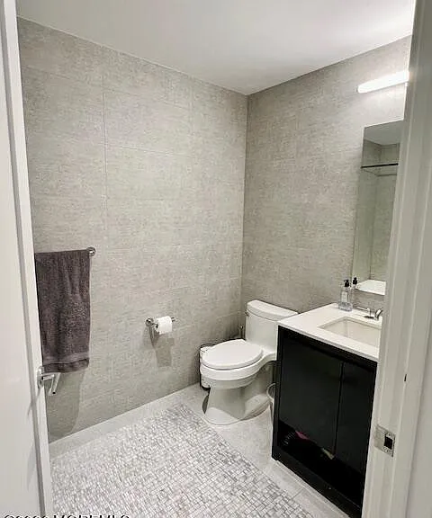 30 Melrose Ter #221 — Photo 18