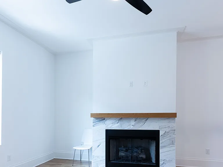 1836 Memorial Dr SE — Photo 3