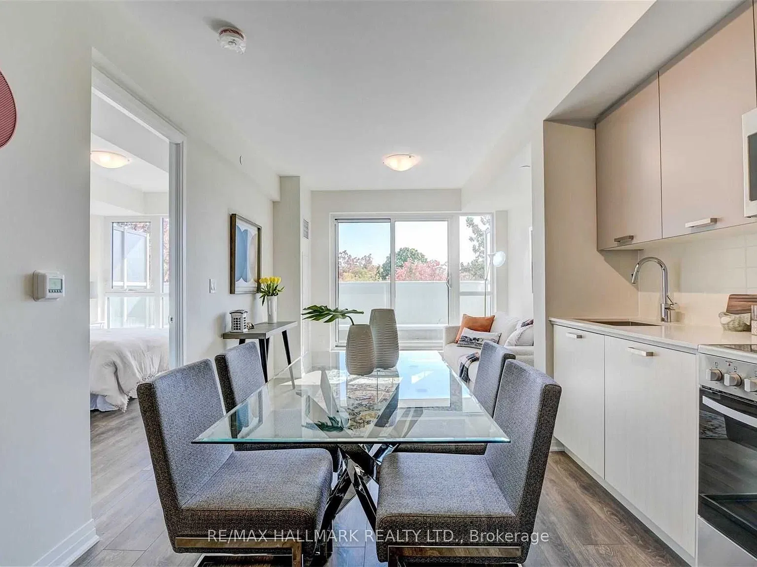 2 bed, $2,450 — Photo 4