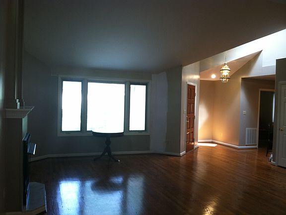 3rd image of 825 Xanadu Ct