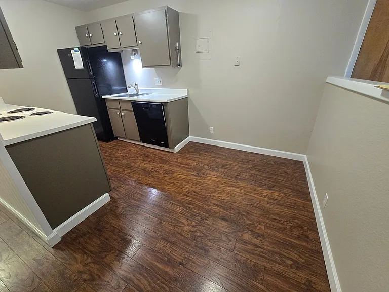 1606 Cottonwood Dr #23 — Photo 8