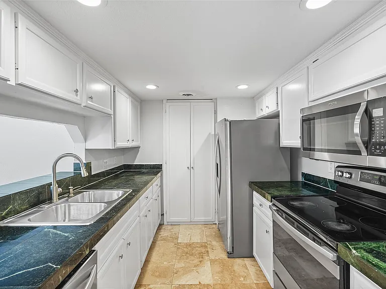 12633 Memorial Dr #118 — Photo 2