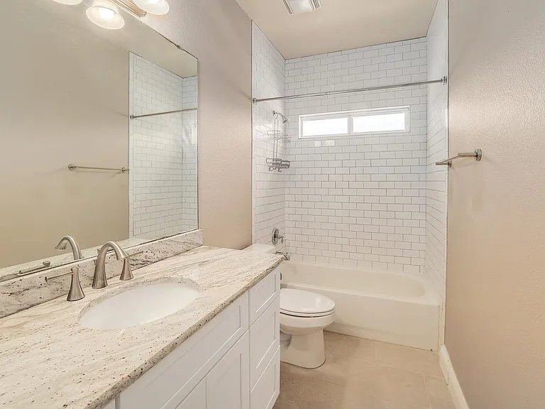 4803 Pecan Springs Rd #B — Photo 21
