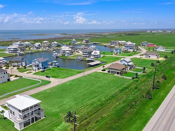 The beach or bay is just a golf cart ride away!