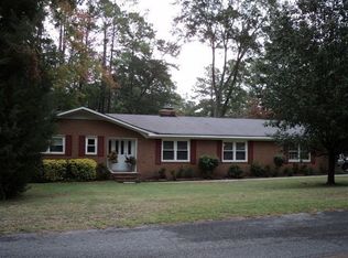 114 N Wedgewood Dr, Washington, NC 27889