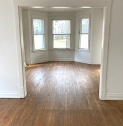 4th image of 569 Onwentsia Ave