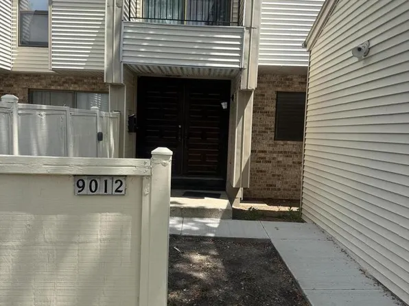 9012 N 70th STREET, Milwaukee, WI 53223