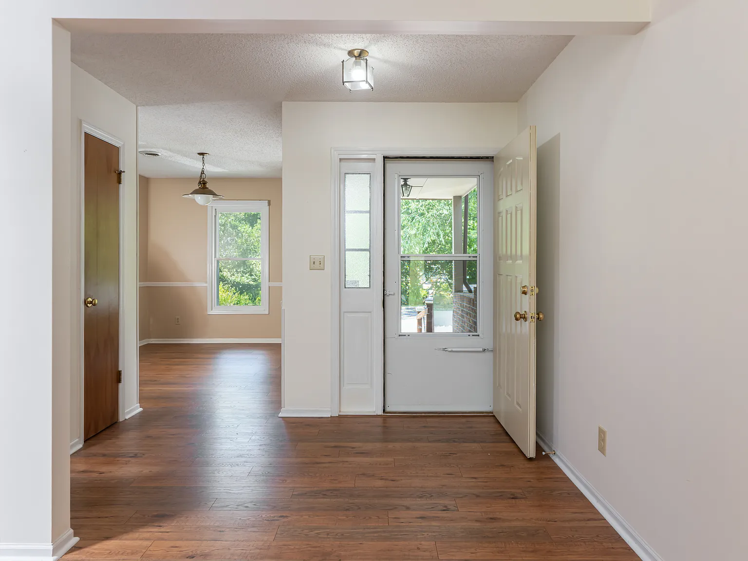 2 bed, 1368 sqft, $1,750 — Photo 4