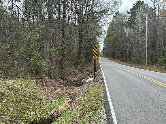 4th image of 157 Carpenter Rd