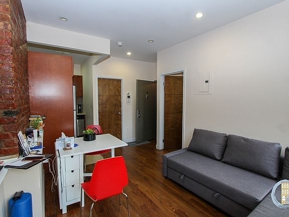 2nd image of 142 Macon St #6F
