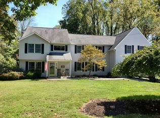 17 Stoopville Rd, Newtown, PA 18940