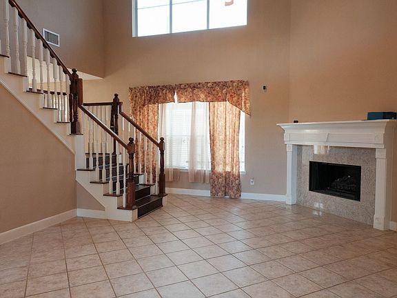 3rd image of 4402 Juan Carlos Ct
