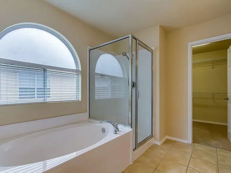 856 Avery Pkwy — Photo 17