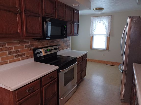 2nd image of 3912 Highlawn Ave SE