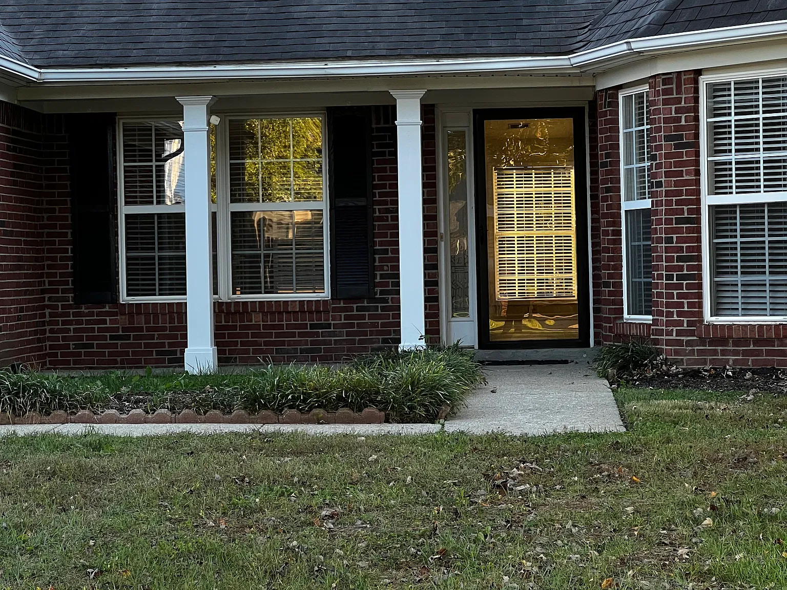 3 bed, 2083 sqft, $3,100 — Photo 2