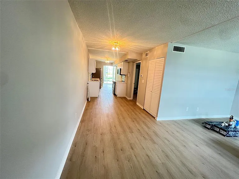 4890 Bay St NE #127 — Photo 6