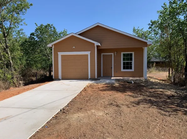 211 13th St, Mineral Wells, TX 76067