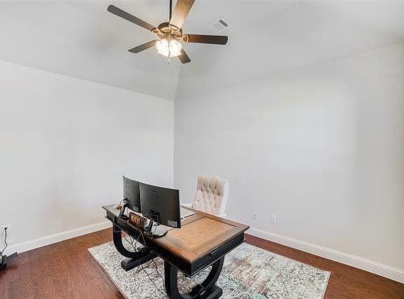 3rd image of 5126 Crestwater Dr