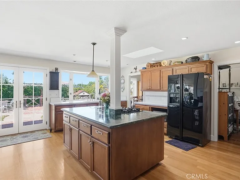 2611 Janin Way — Photo 15