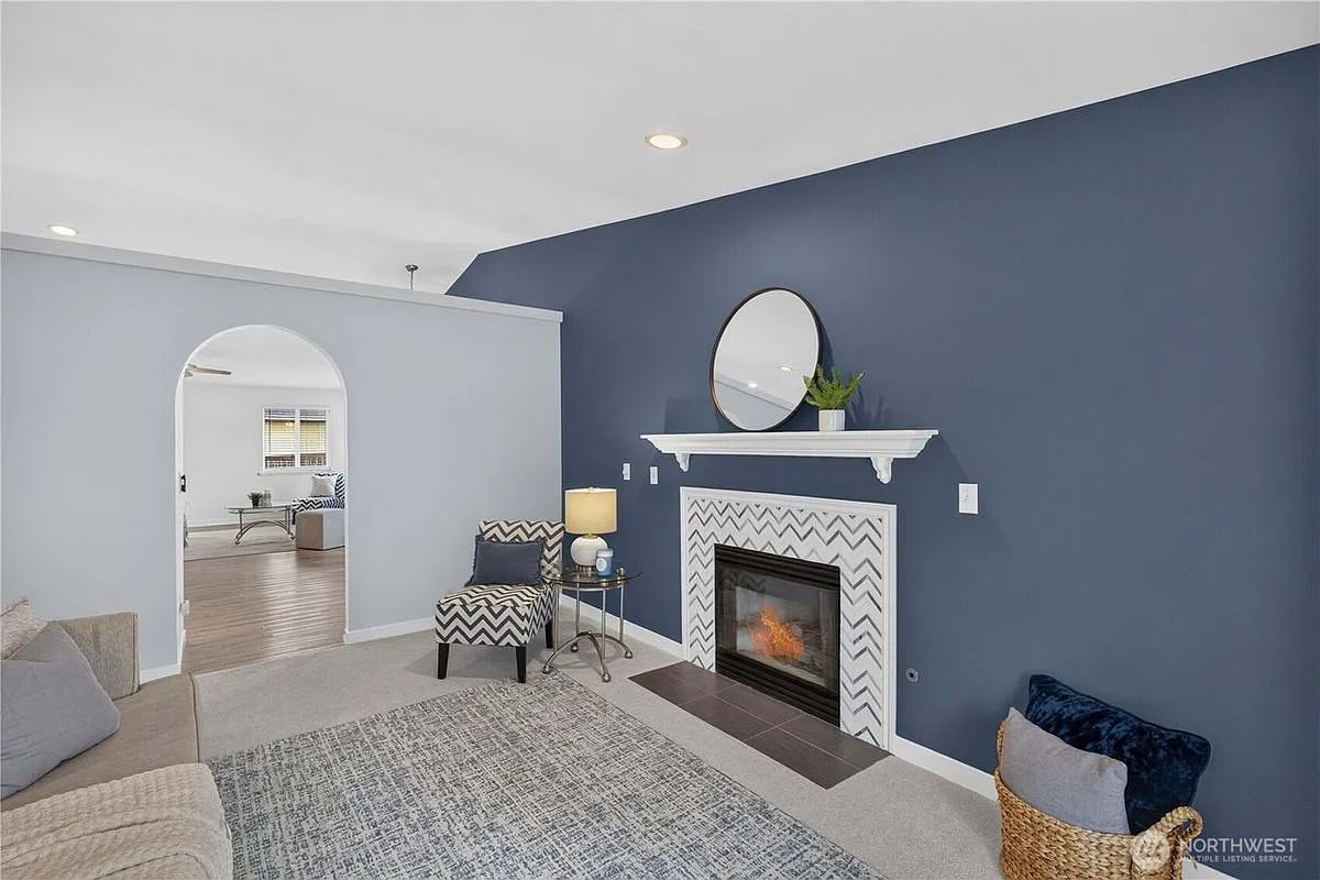 3 bed, 2.0 bath, 1556 sqft, $2,250 — Photo 2
