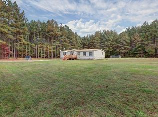 8 Hideaway Trl, Cumberland, VA 23040