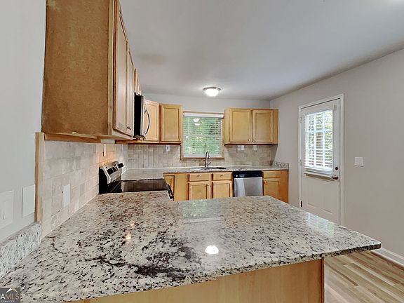4th image of 3346 Hickory Bluff Dr