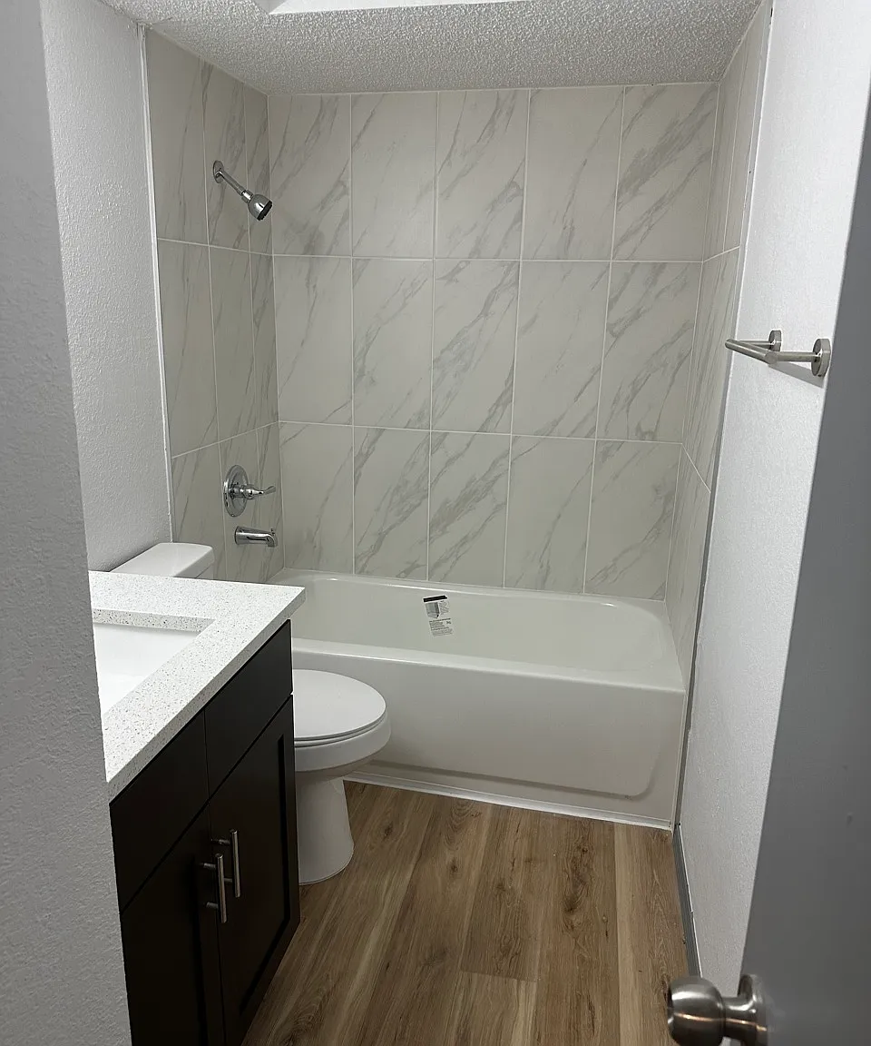 Charming 2-Bedroom Apartment in Tulsa's Desired Location — Photo 2