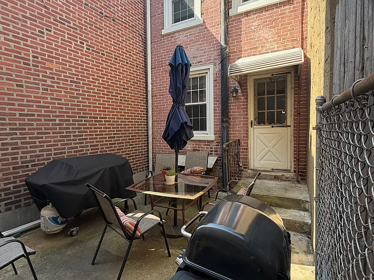 2 W 1st Ave — Photo 9