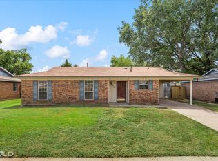 2126 General Mouton Dr, Bossier City, LA 71112