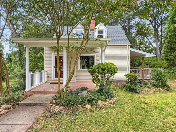509 College St, Eden, NC 27288