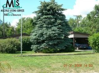 2679 Desmond St, Waterford, MI 48329