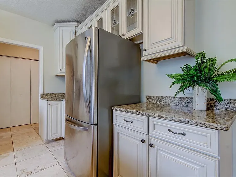 9401 Woodbay Dr — Photo 13