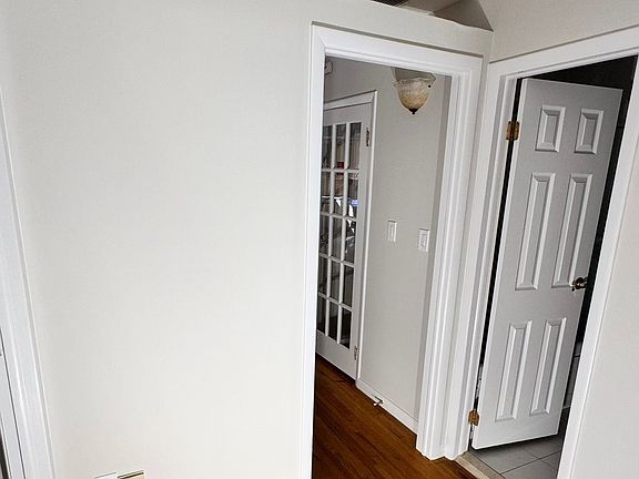 5th image of 395 Ridgefield Rd