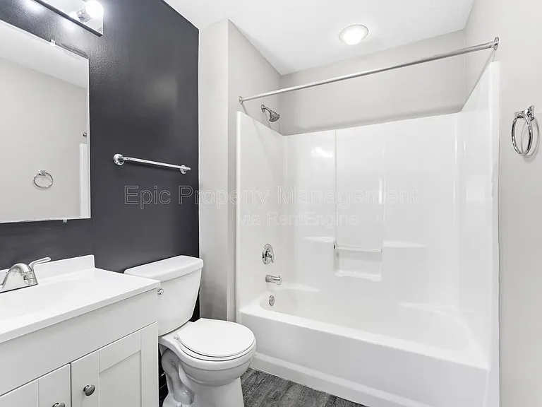 9030 Charlotte Ct — Photo 4