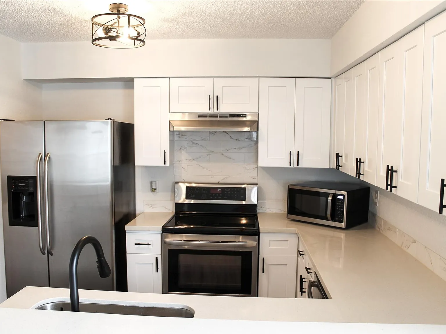 3 bed, 2.0 bath, 1244 sqft, $1,600 — Photo 1