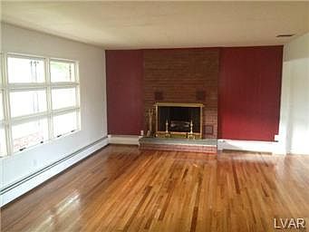 3rd image of 3740 Mountain View Ave