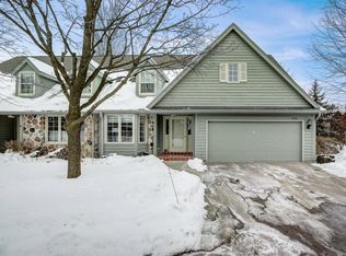 736 Elm Grove Rd, Elm Grove, WI 53122