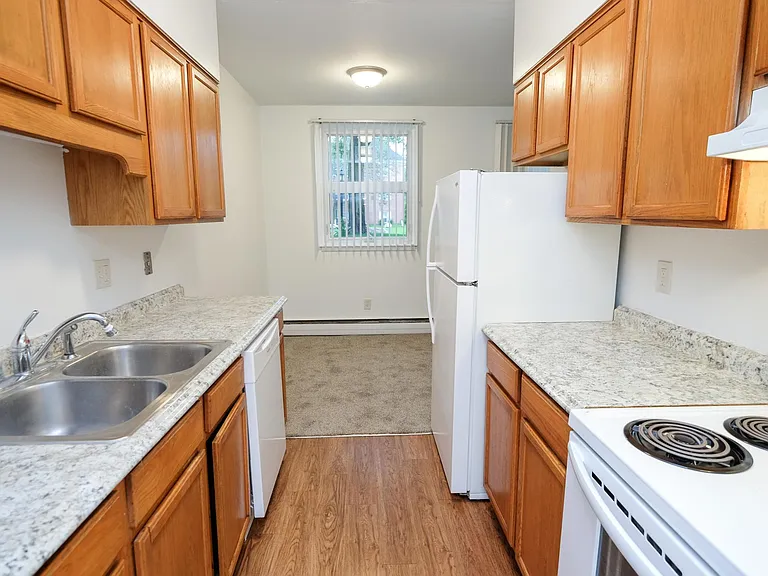Knollwood Estates — Photo 28
