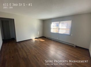 611 E 3rd St S APT 1, Newton, IA 50208