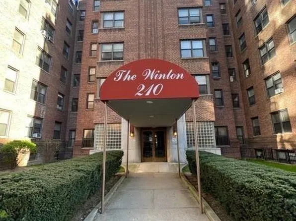 210 Martine Avenue #2M, White Plains, NY 10603