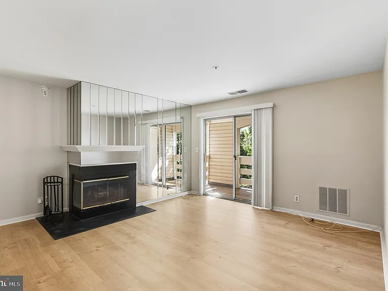 240 S Reynolds St #411 — Photo 10
