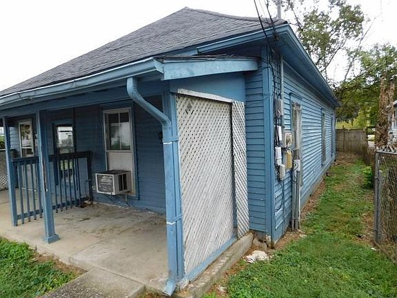 3rd image of 147 Wallace Ave #149