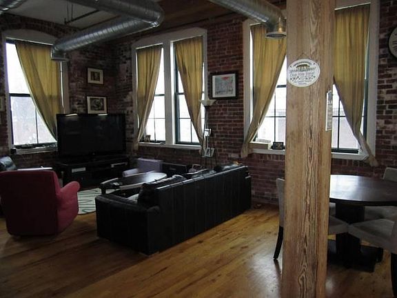 2nd image of 589 Essex St Unit 301