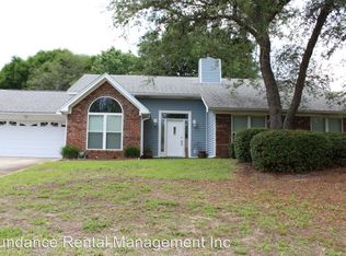 148 Scottsdale Dr, Mary Esther, FL 32569