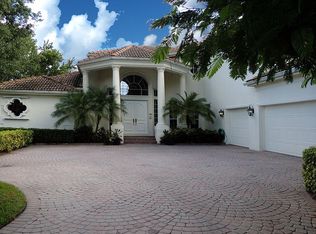 135 Pembroke Dr, Palm Beach Gardens, FL 33418