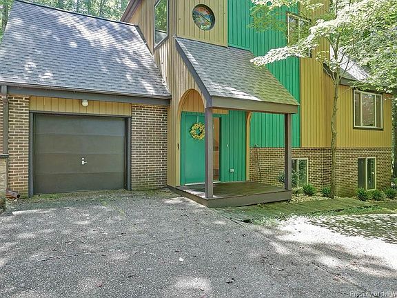 3rd image of 7 Fenwyck Ct