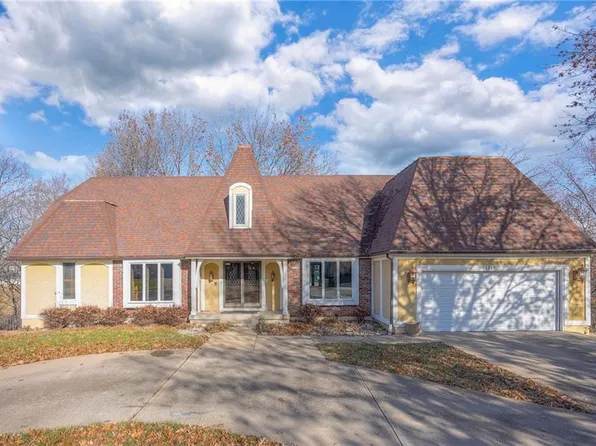 11720 W 108th Cir, Overland Park, KS 66210