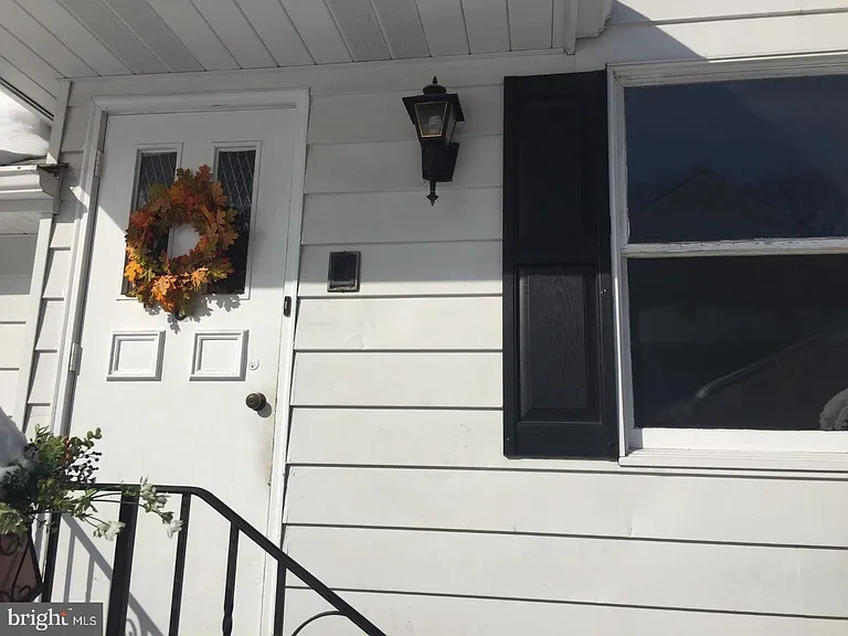 213 Laurel Ave #C — Photo 3