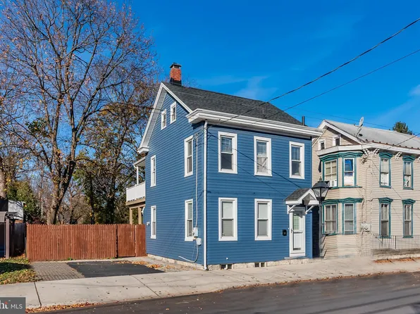114 N Pitt St, Carlisle, PA 17013