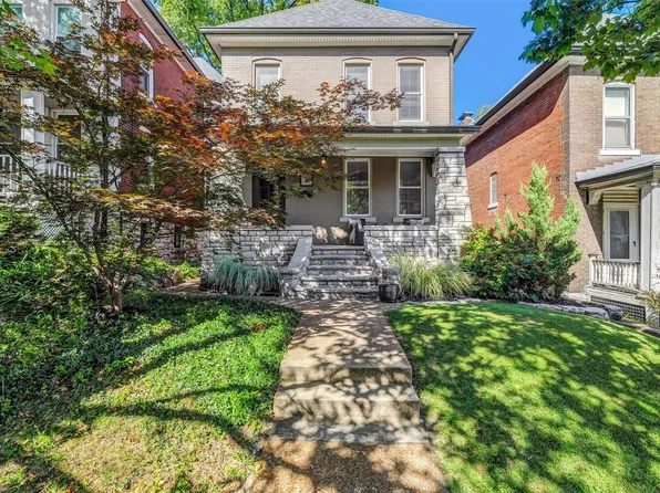 1019 Grandview Pl, Saint Louis, MO 63139